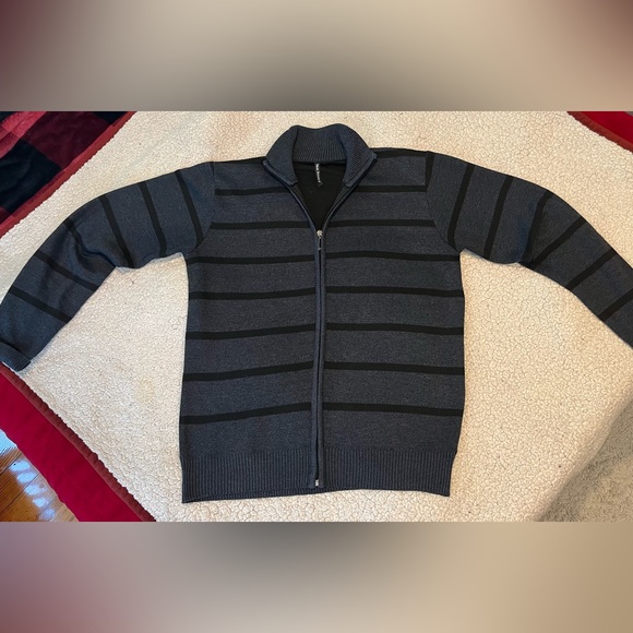 True Rocks Sweater - Picture 1 of 7